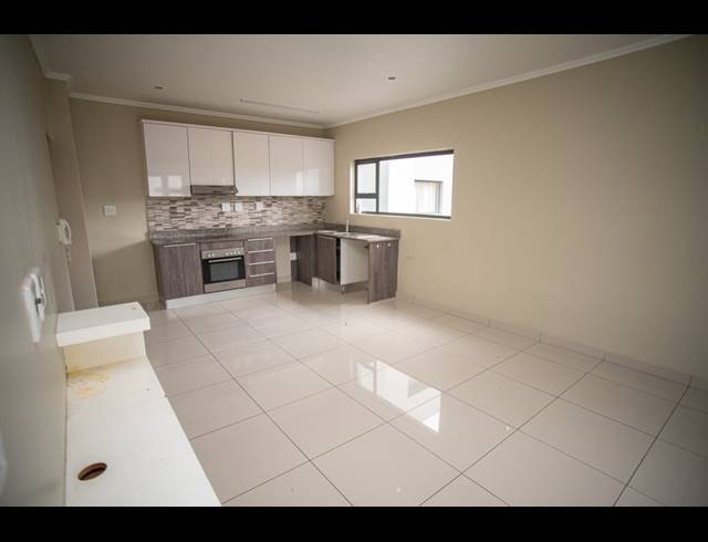 2 BEDROOM APARTMENT FOR SALE IN UMHLANGA RIDGE